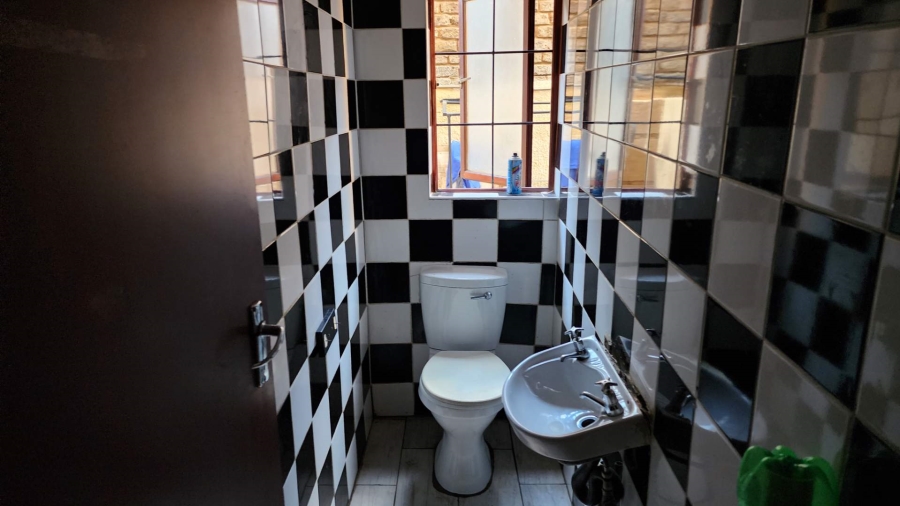 2 Bedroom Property for Sale in Rustenburg North West